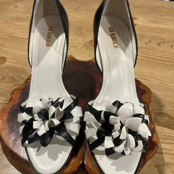 Le silla VTG black & white flower heels size 38 / 7.5 luxury - Picture 4 of 7